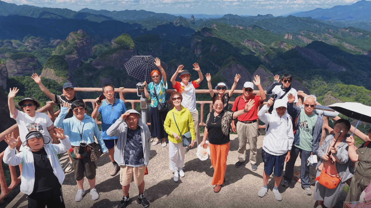湖南新宁：崀山“沪”动点燃文旅新热潮