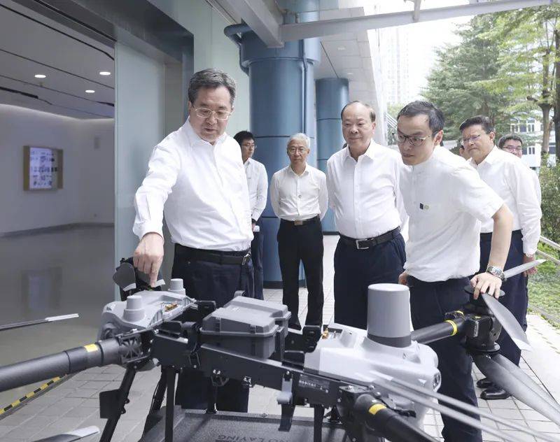 刘国中到大疆调研